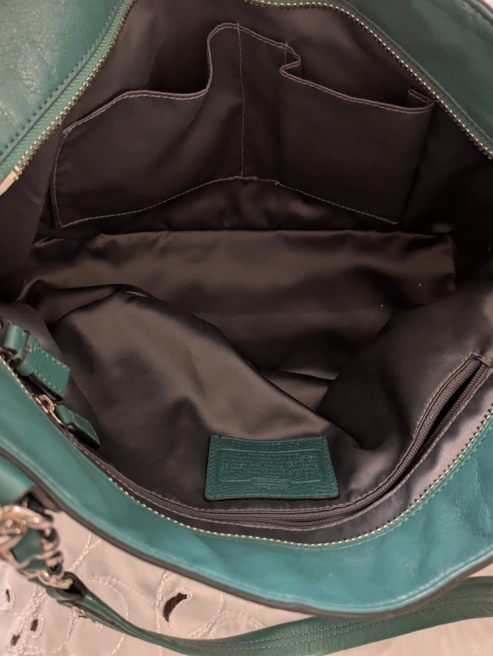 Coach - Madison Chain Tote C1294-20466 - Kelly Green Leather - Mint Condition - Picture 8 of 12